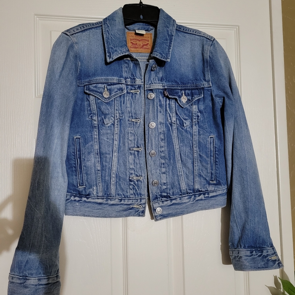 Levi Denim Jacket size xs